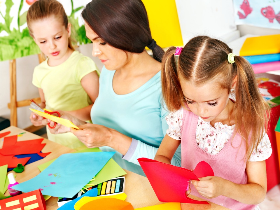 Easy Crafts for Kids: A Handmade Thanksgiving Centerpiece