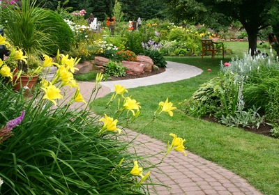 Celebrating National Lawn and Garden Month in Your Mount Dora Home