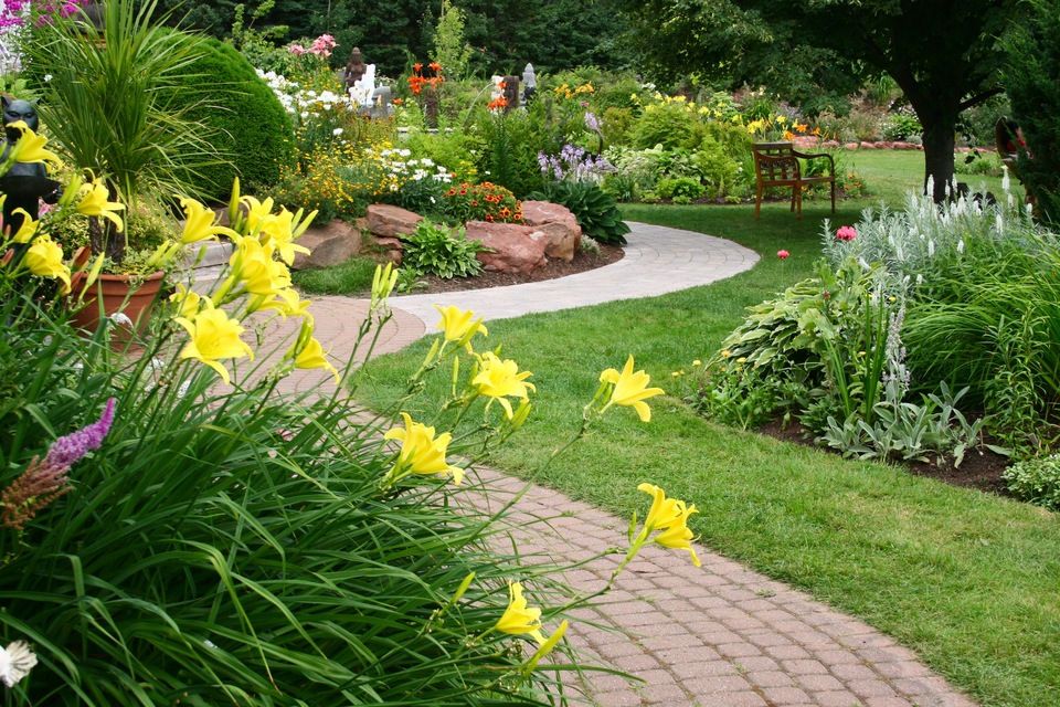 Celebrating National Lawn and Garden Month in Your Mount Dora Home