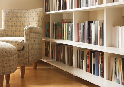 Central Florida Homes: 7 Fun Bookshelf Arrangements