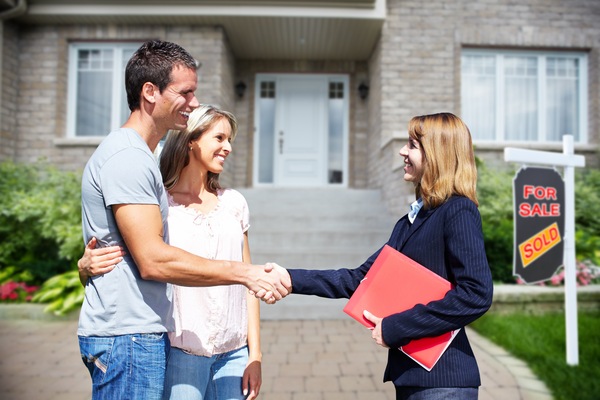 House Hunting Discouragement: 4 Tips to Stay Positive
