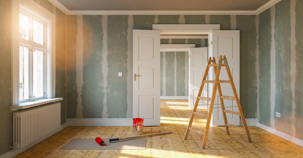 Fix It Up vs. As Is: How to Make the Decision to Renovate Your Home Before Selling